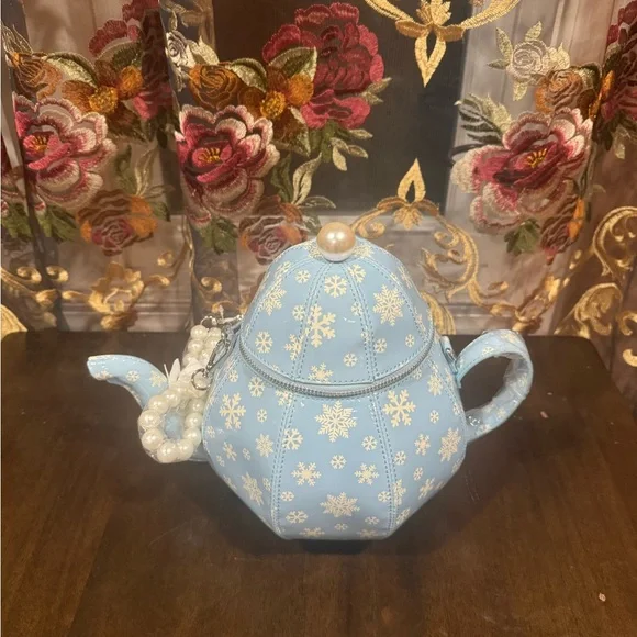 Dolls Kill Blue Snowflake Teapot Shoulder Bag - Picture 7 of 8